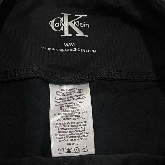 🍉SUMMER CLEANOUT🍉 Calvin Klein Cropped Leggings‎ - Picture 6 of 9